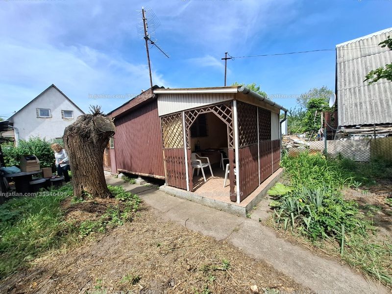 Listing photo