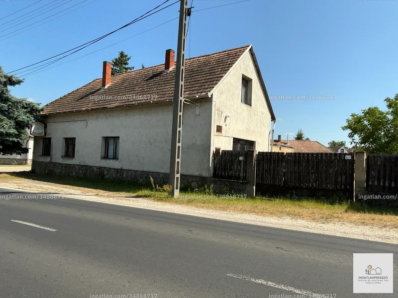 Hirdetés fotója