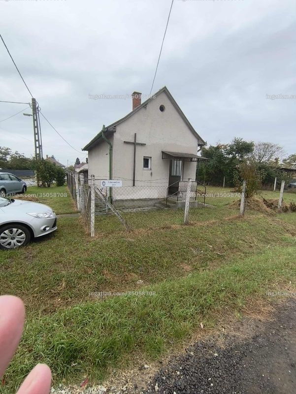 Listing photo