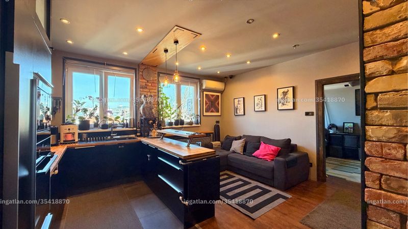 Listing photo