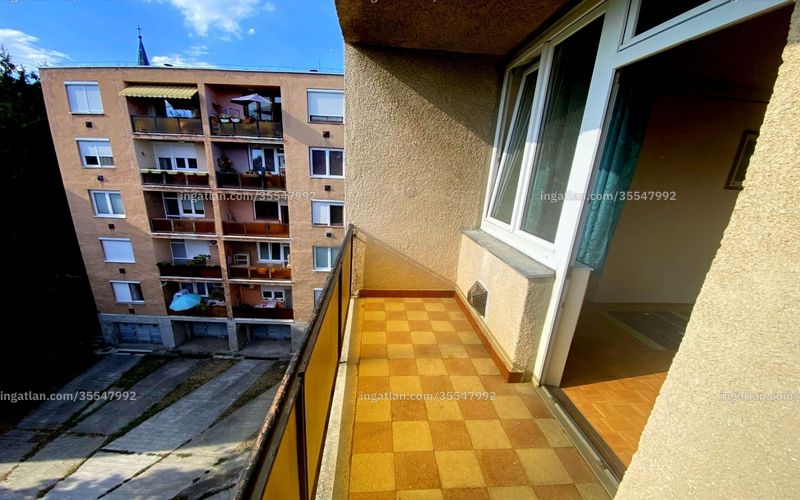 Listing photo