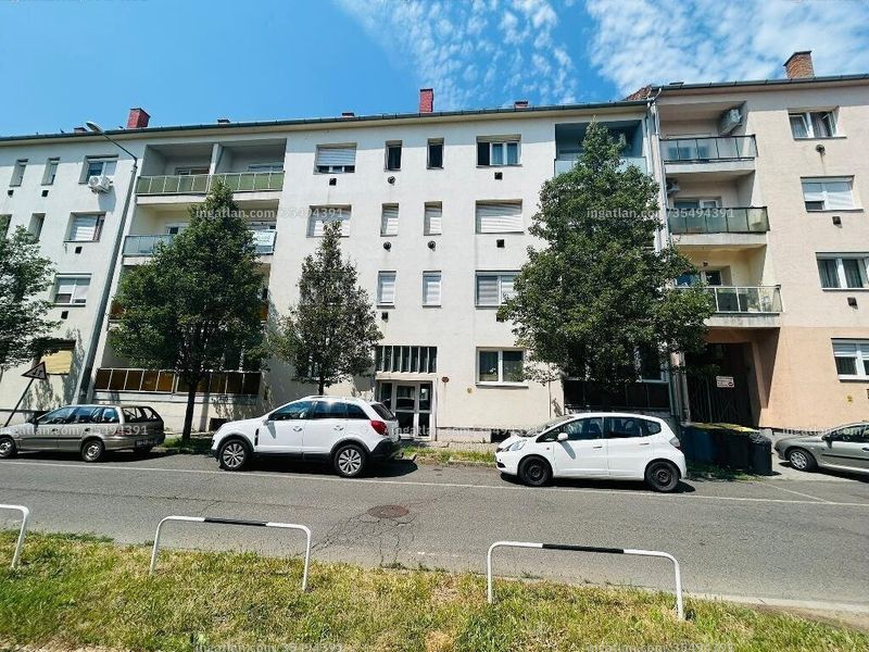 Listing photo