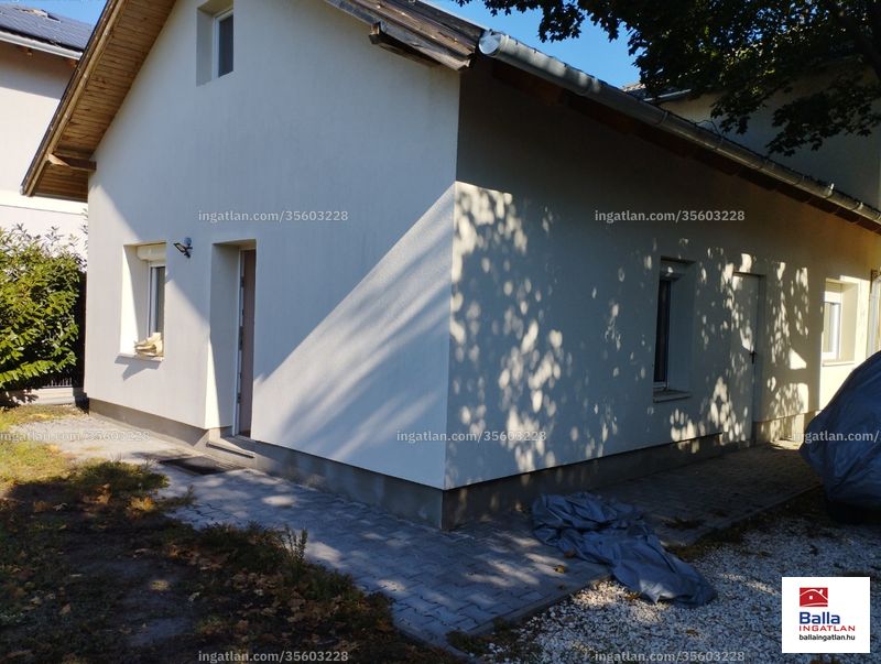 Listing photo