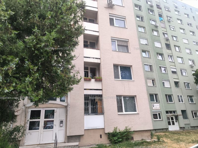 Listing photo