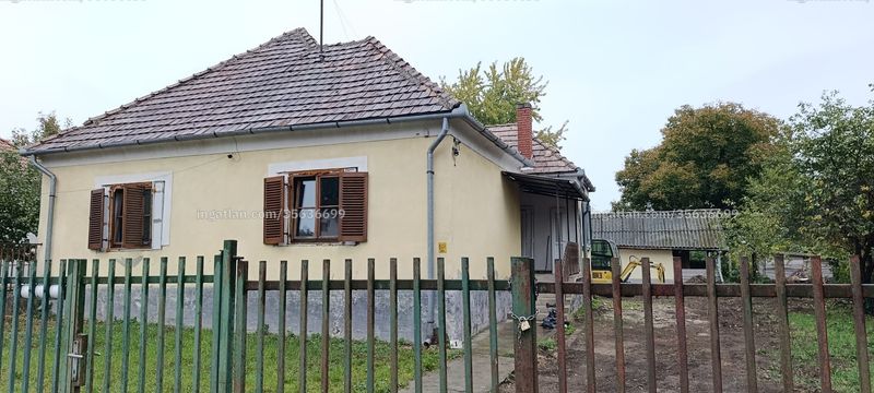 Hirdetés fotója