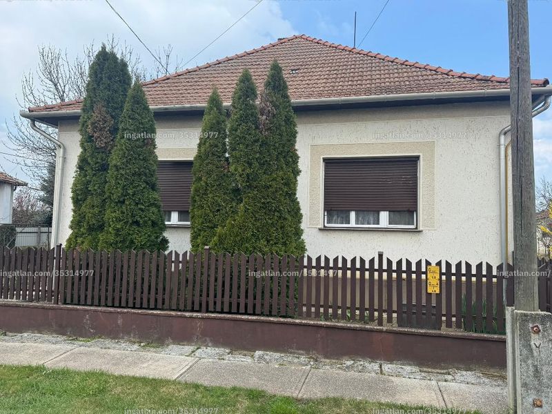 Listing photo