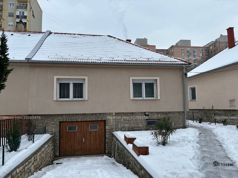 Hirdetés fotója