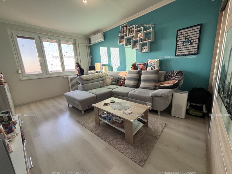 Listing photo