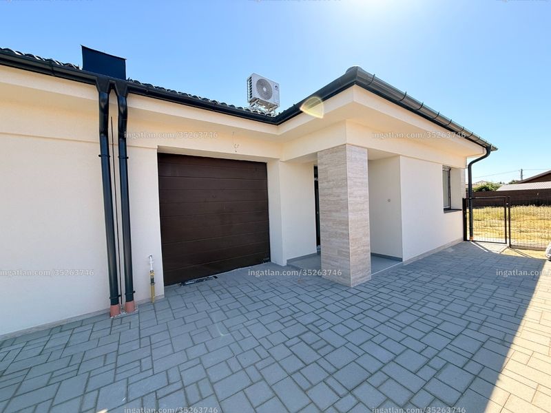 Hirdetés fotója