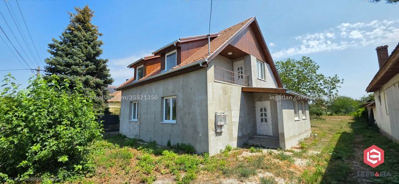Hirdetés fotója
