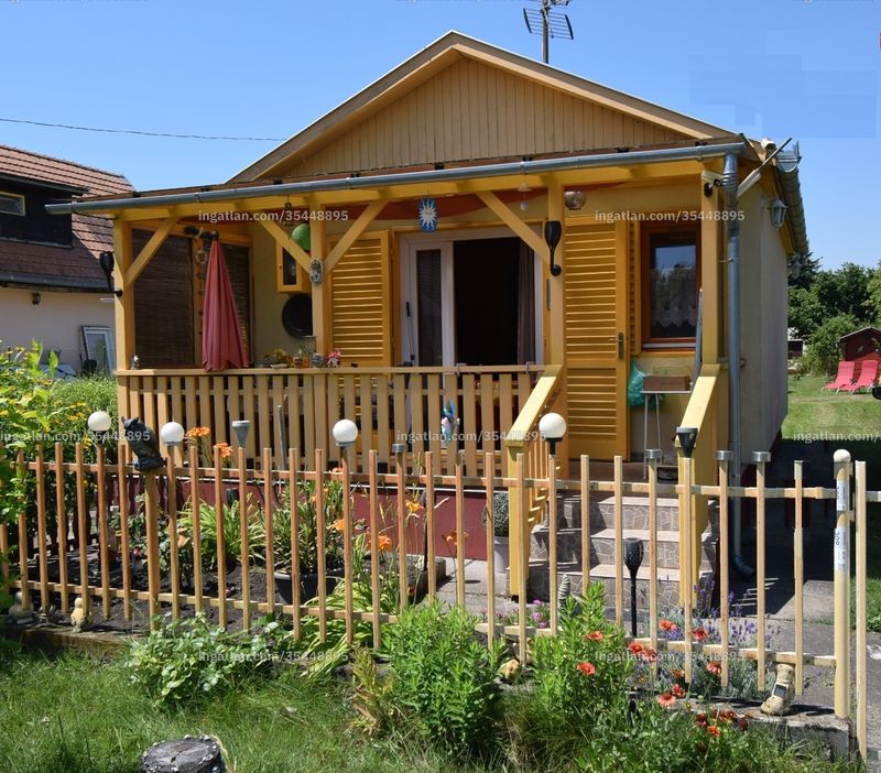 Listing photo