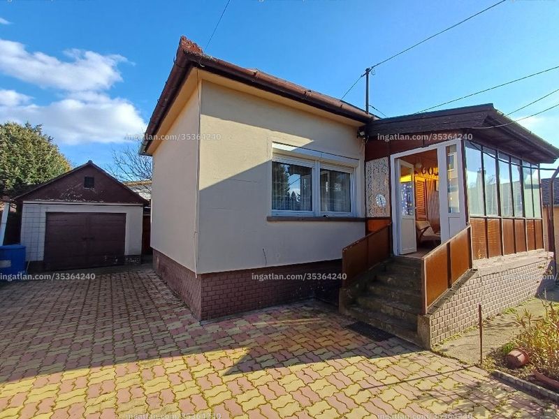 Listing photo