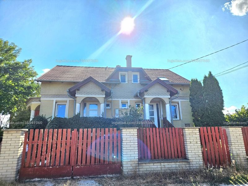 Listing photo