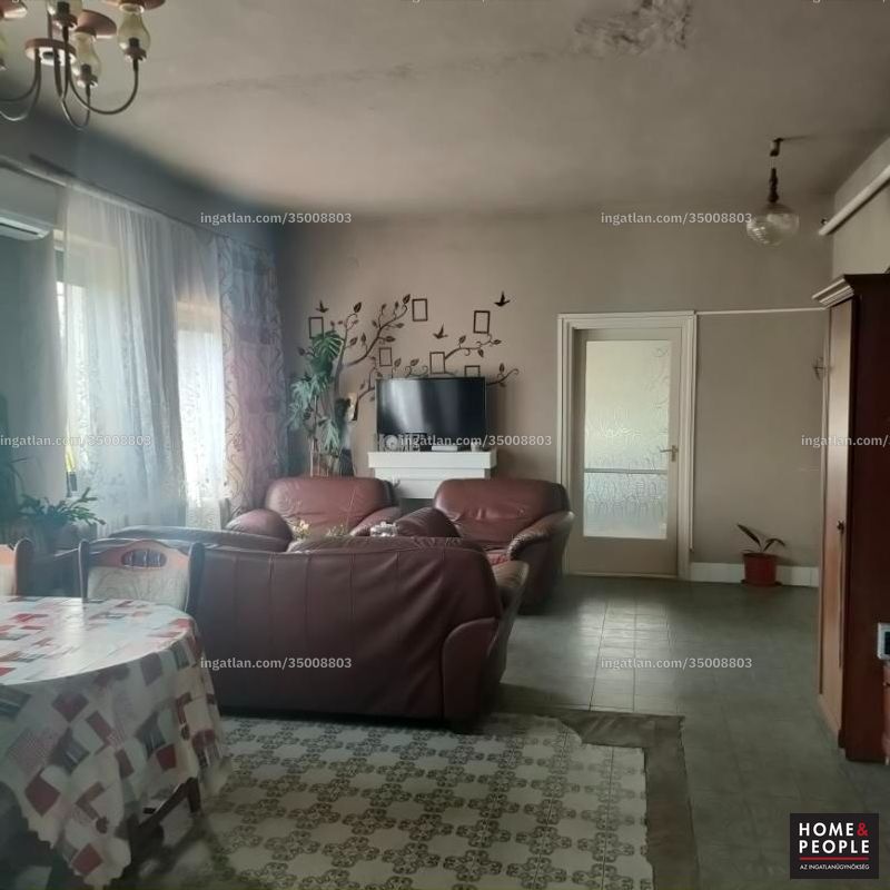 Hirdetés fotója
