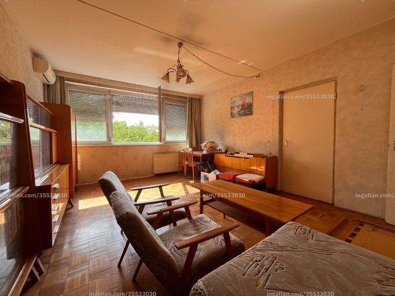 Listing photo