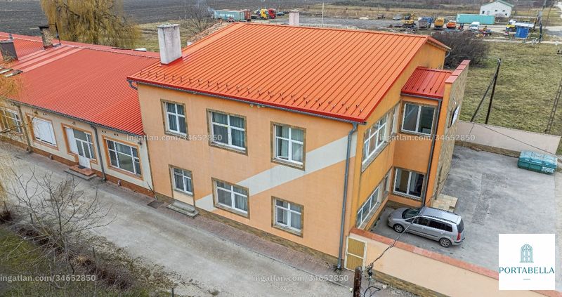 bejárat (kívülről)