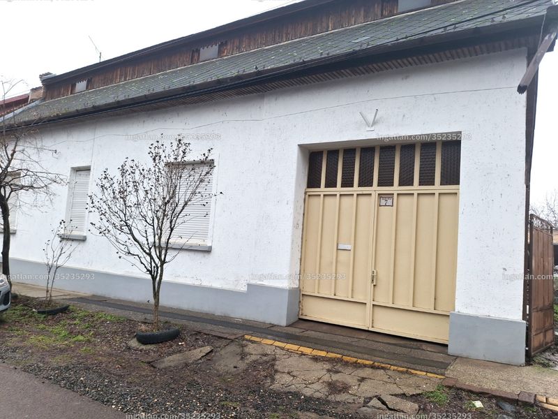 Listing photo