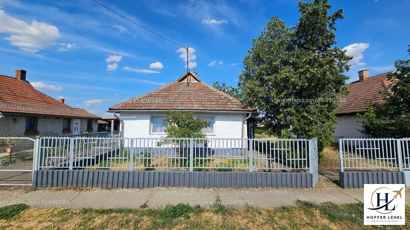 Listing photo
