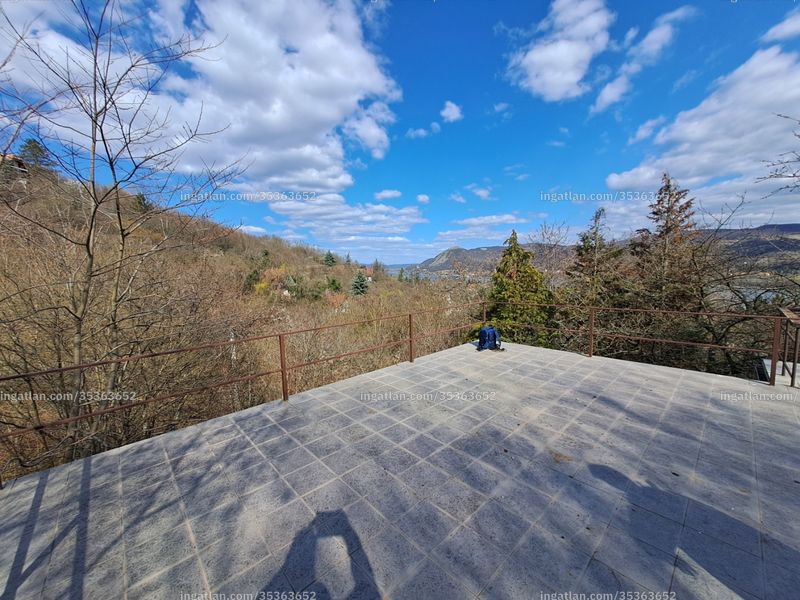 roof terrace