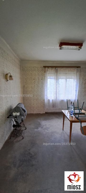 Hirdetés fotója
