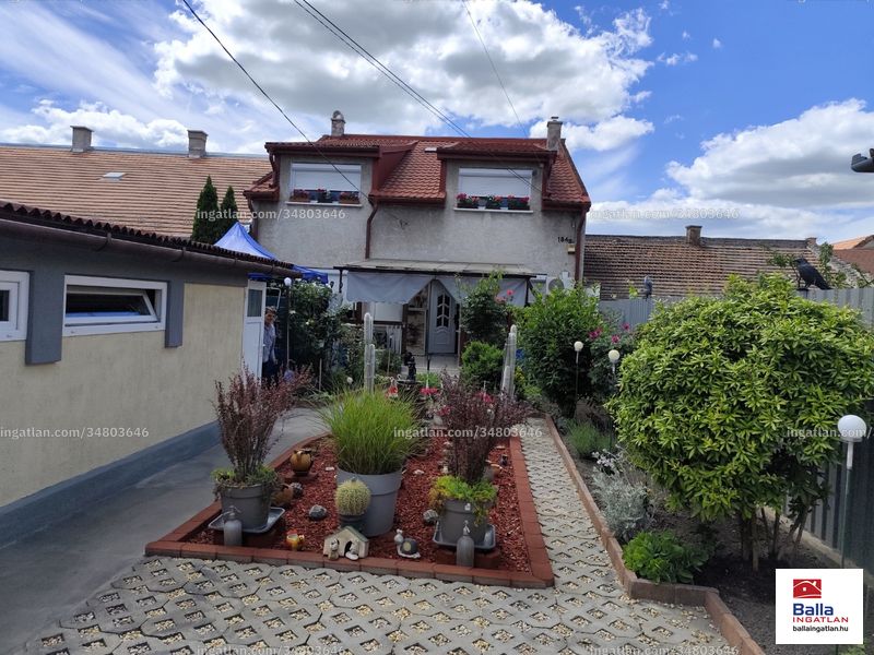 Listing photo