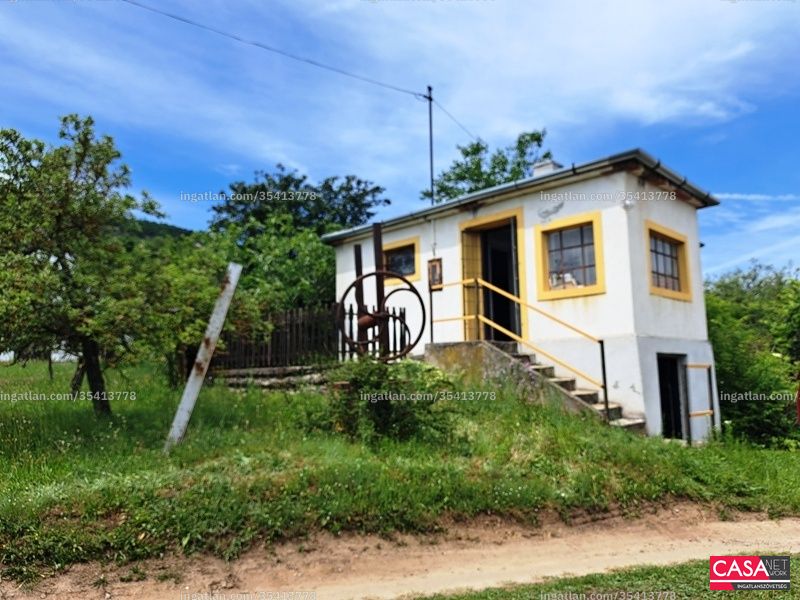 Listing photo