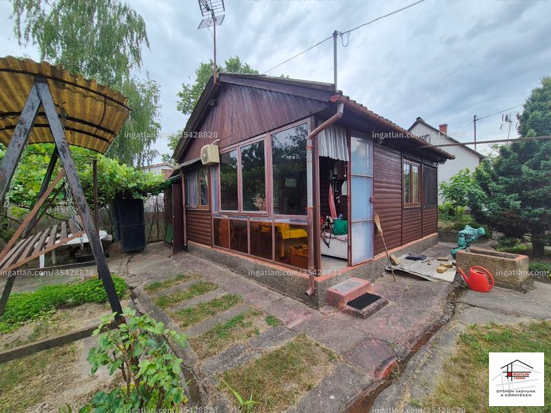 Listing photo