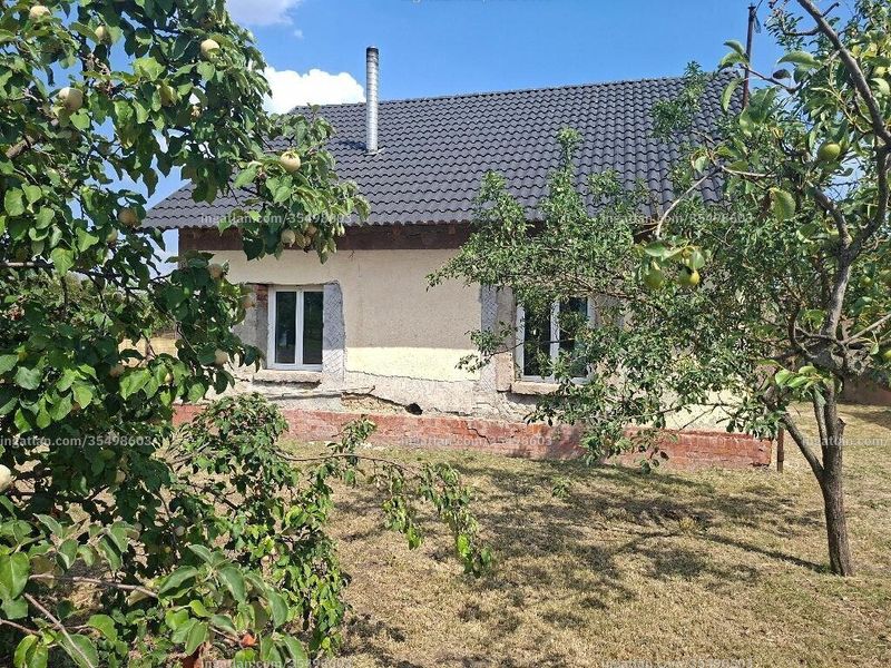 Listing photo