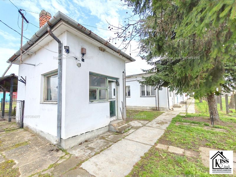 Listing photo