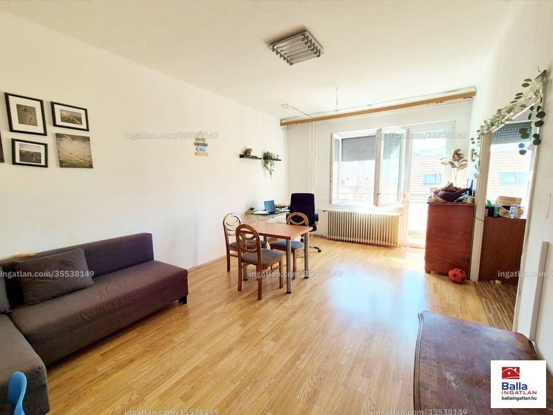 Listing photo