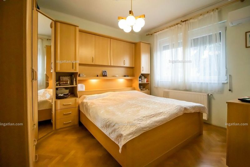Hirdetés fotója