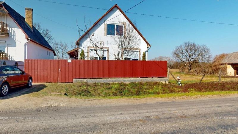 Listing photo