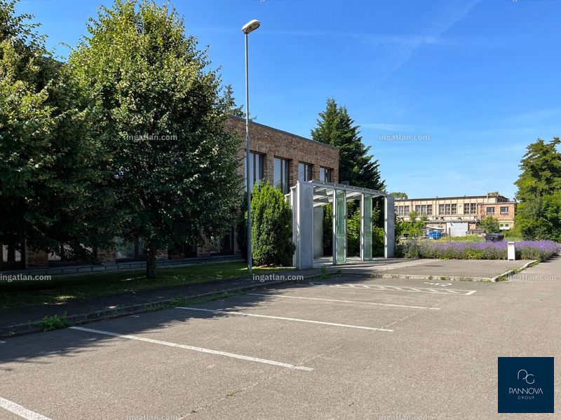 entrance from the outside