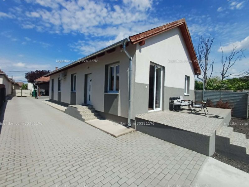 az épület kívülről