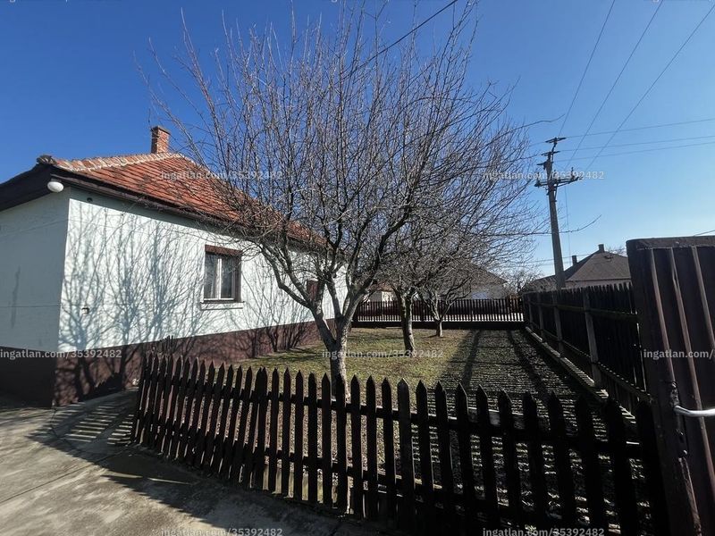 Listing photo