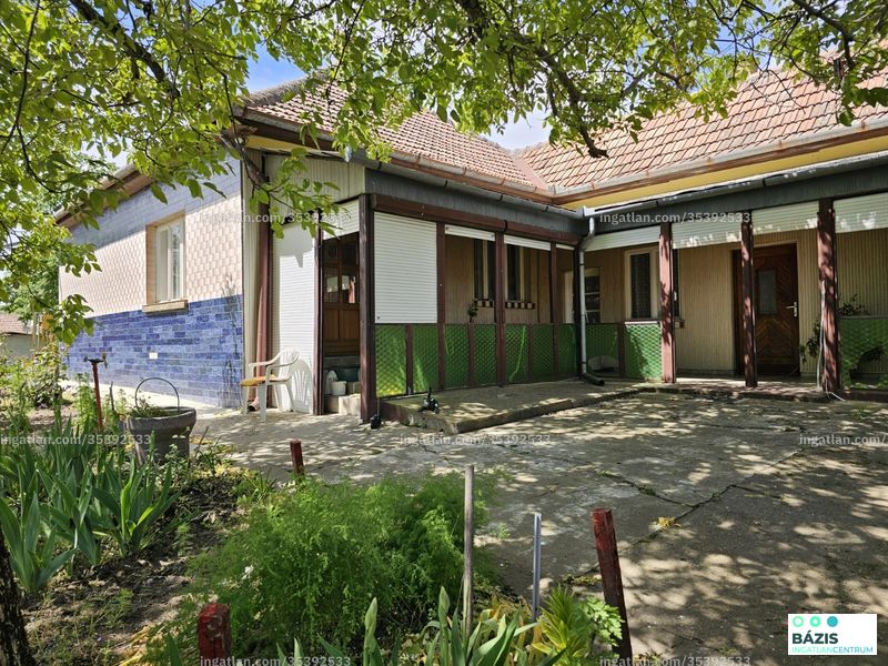 Listing photo