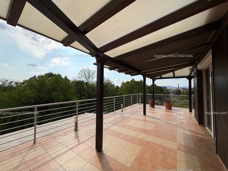 roof terrace