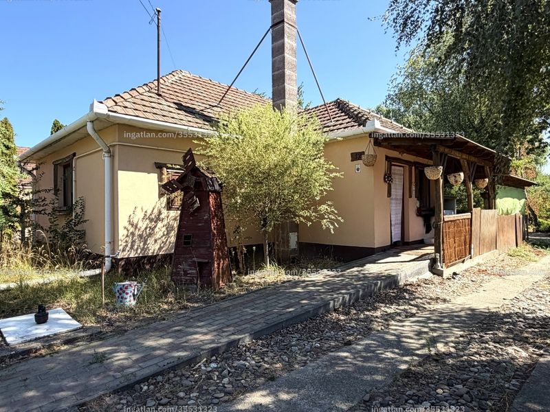 Listing photo