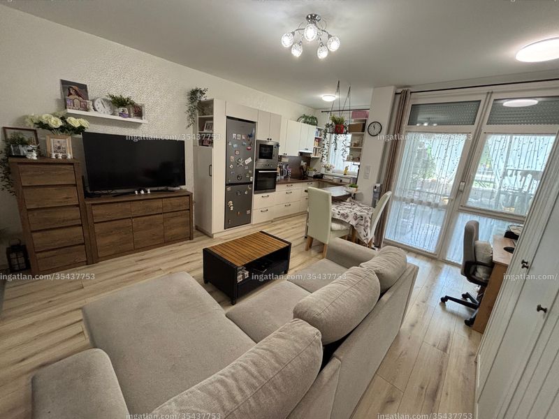 Listing photo