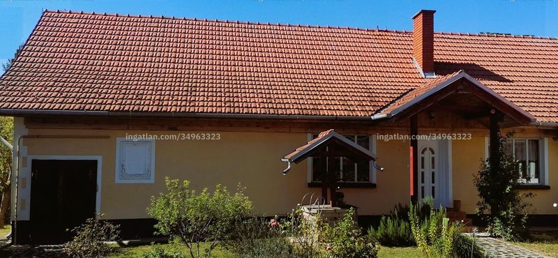 bejárat (kívülről)