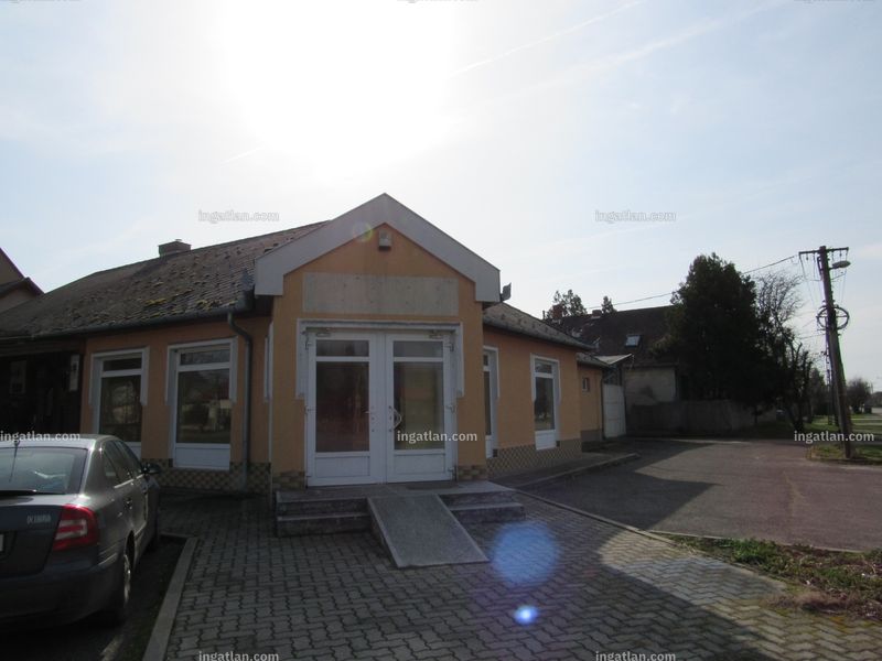 Listing photo