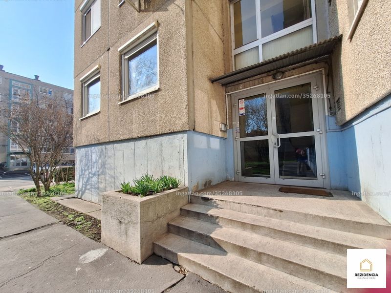 Listing photo