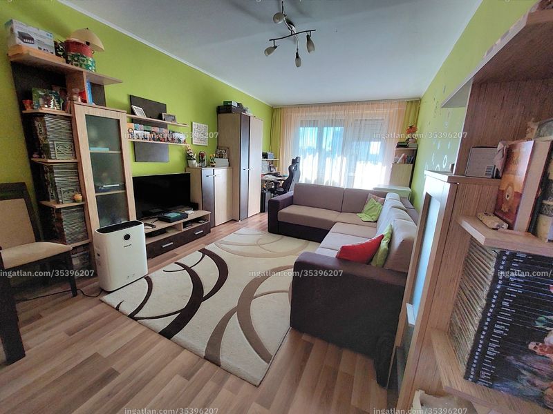 Listing photo