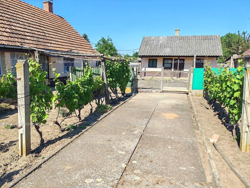 Listing photo