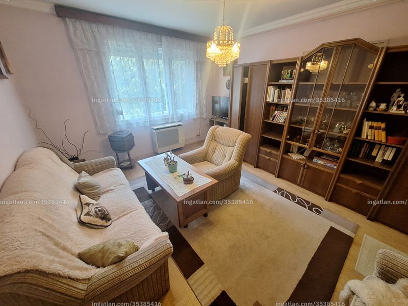 Listing photo