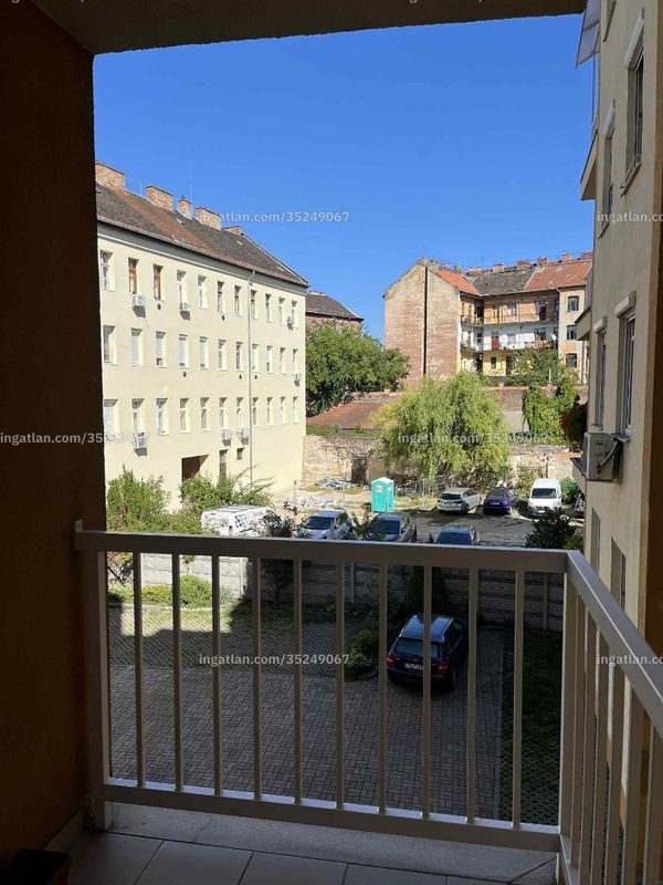 Listing photo