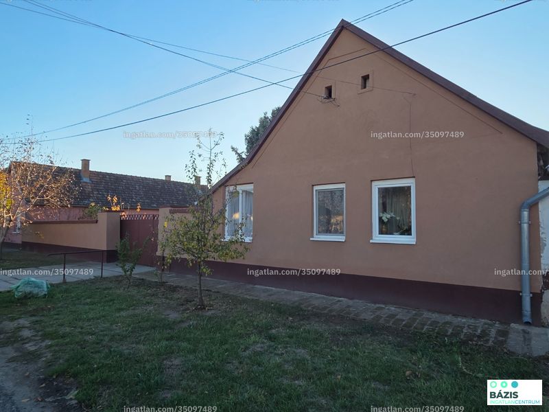 Listing photo