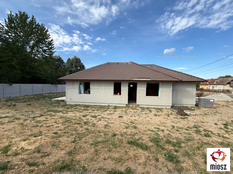 Hirdetés fotója