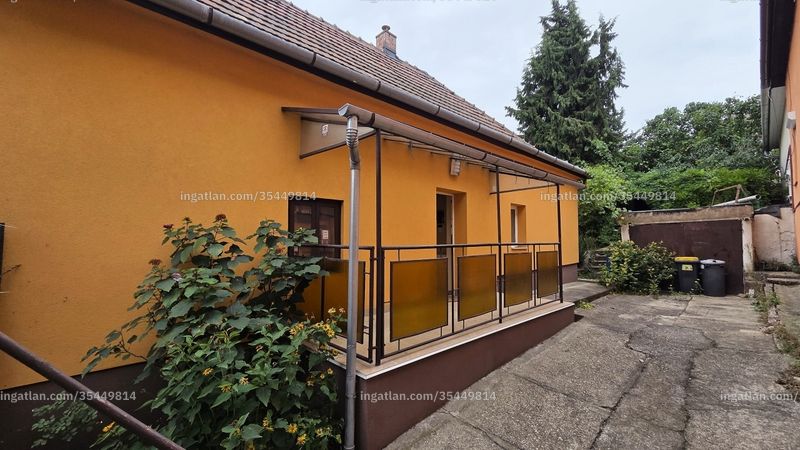 Listing photo