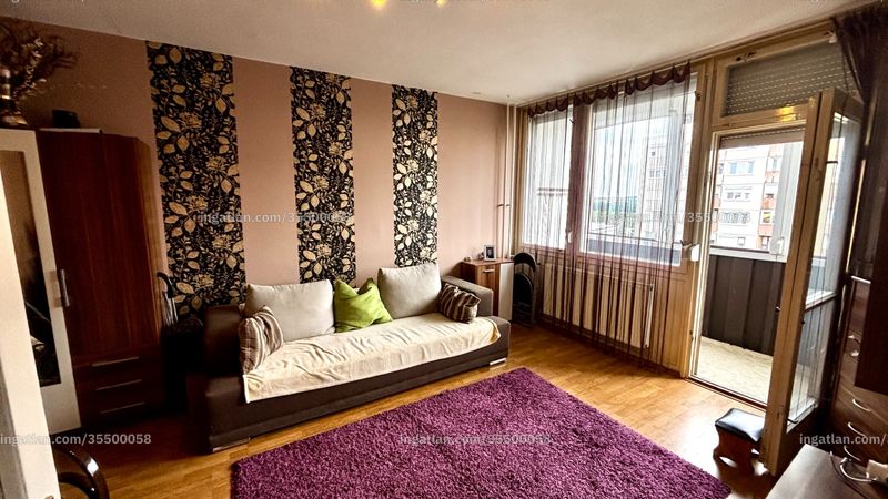 Hirdetés fotója